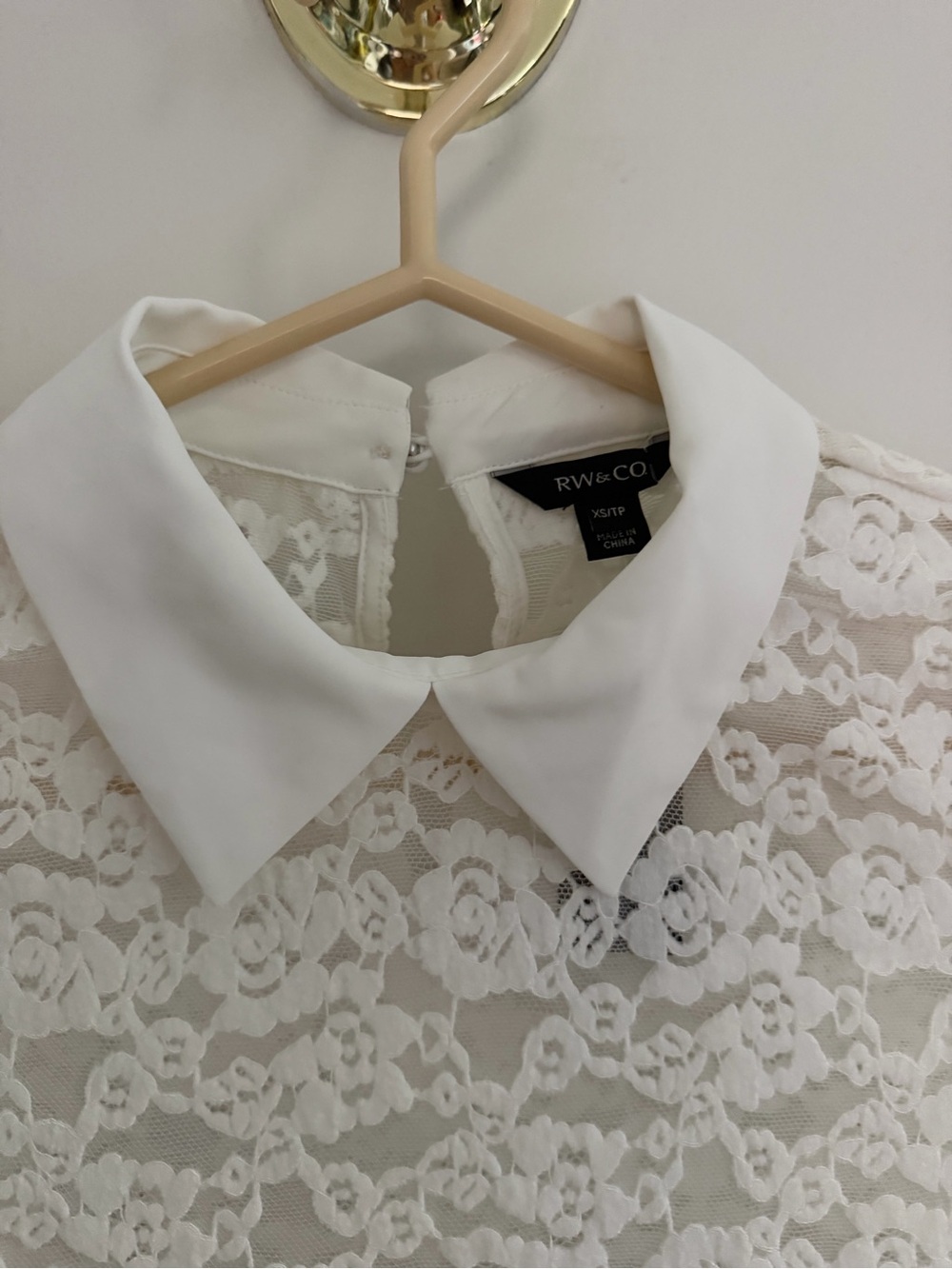 RW&CO. White Lace Short-Sleeve Blouse with Peter Pan Collar - Picture 7 of 7